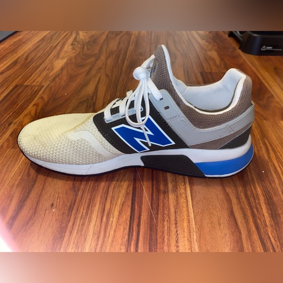 New Balance 247 Cream/Blue/Brown. Size 9.5. Lightly Worn - Picture 4 of 6